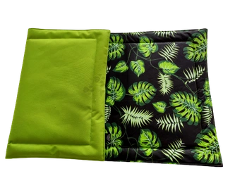 Cage Liner wiederverwendbare wasserdichte Unterlage (für Käfig 120) - Blätter auf schwarzem Hintergrund