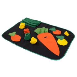 Schnüffelteppich & Spielmatte „Karottenfeld” für Kleintiere – 73×53 cm